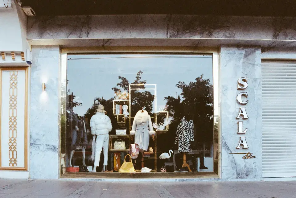 Navigating Pine Lawn's Local Landmarks with Confidence in Pine Lawn